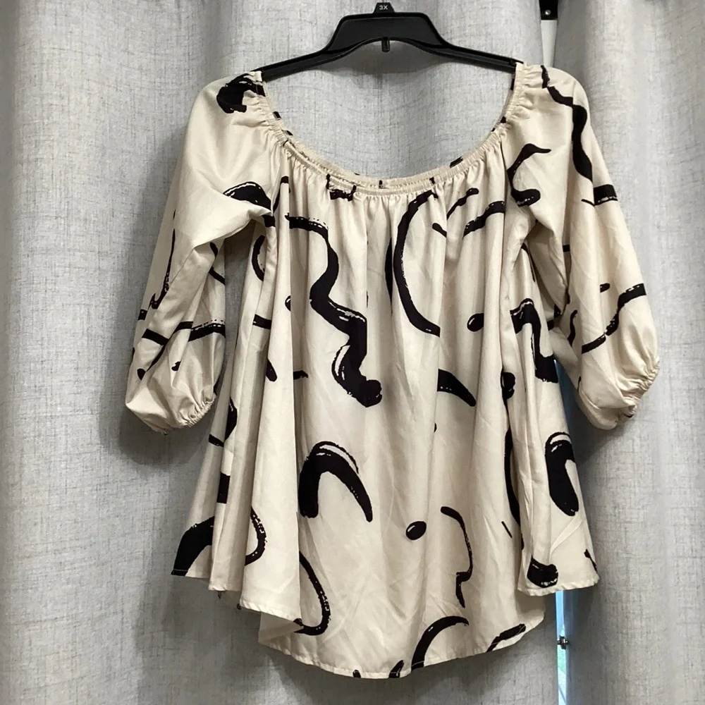 Elegant Cream and Black Women's Top - Picture 2 of 8